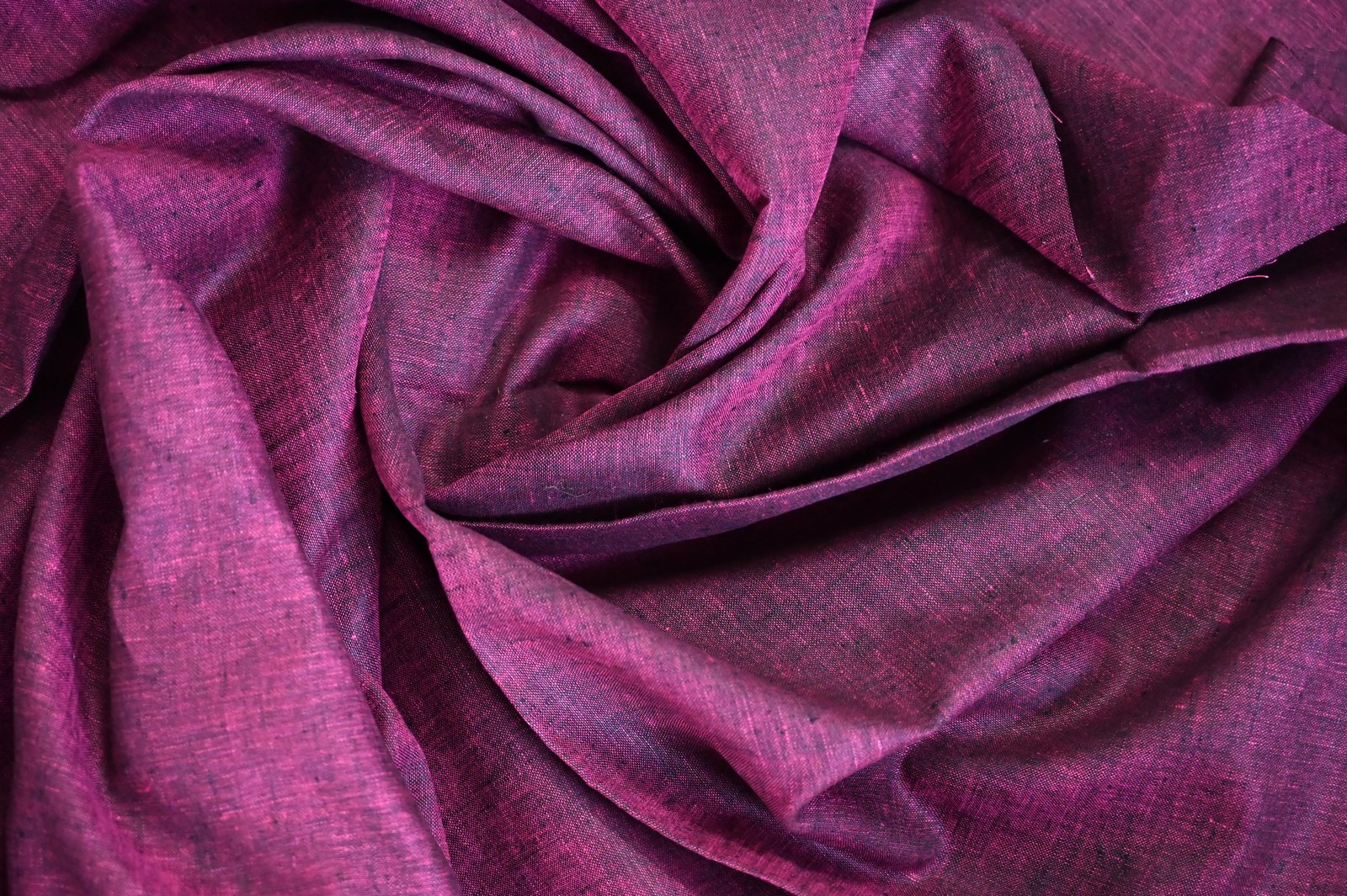 40 Lea Burgundy Pure Linen Shirting